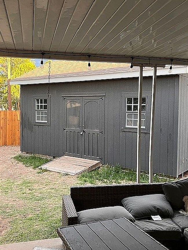 Image of 1571 N Calhoun Ave