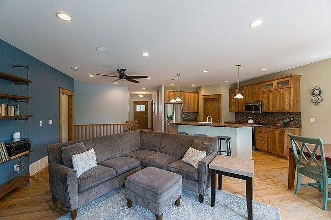 Photo of 1607 Hoover Trail Cir Sw, Cedar Rapids, IA