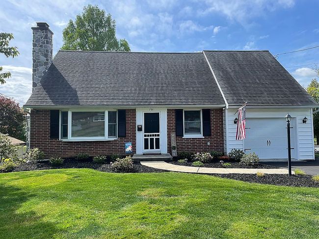 Image of 701 Fairway Dr