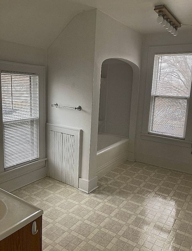 Image of 209 17th Ave