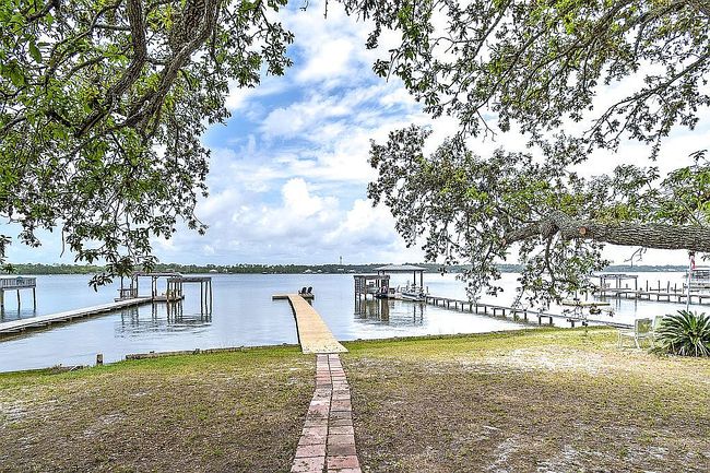 Image of 988 W Lagoon Ave