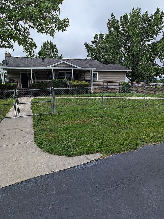 Photo of 1011 W Tracker Rd, Nixa, MO