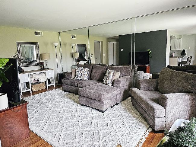 Photo of 44 Beehunter Ct #B, East Amherst, NY