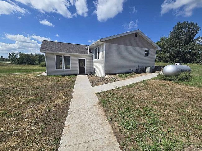 Photo of 8486 Cable Rd