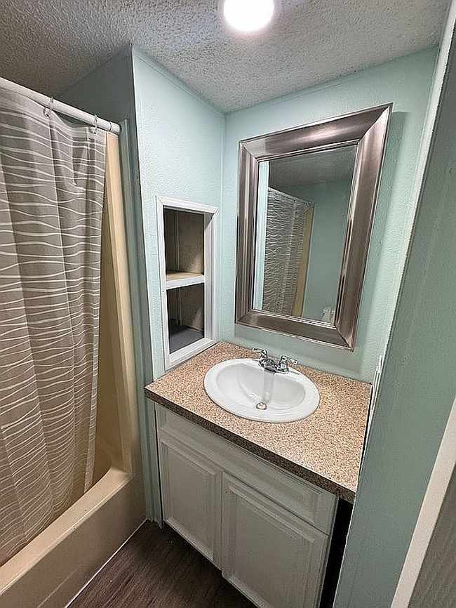 Image of 1005 50th Avenue Ter W