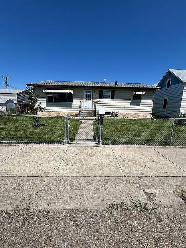 Photo of 907 6th St Sw