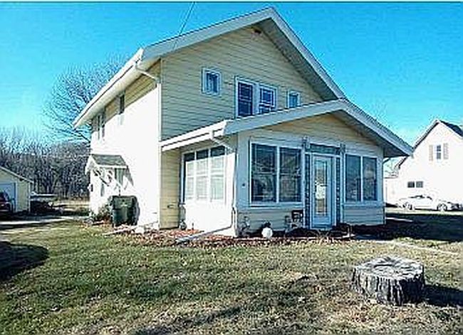 Photo of 1842 Ellis Blvd Nw, Cedar Rapids, IA