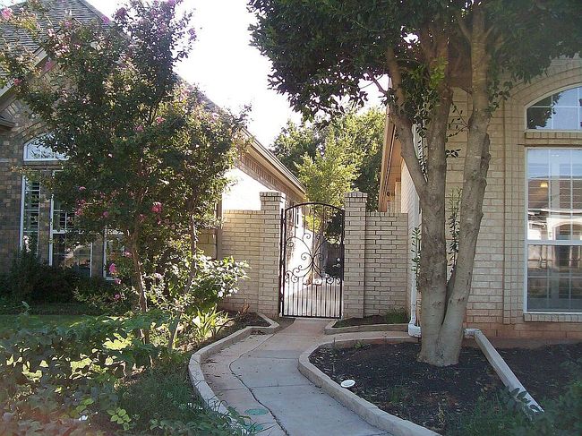 Photo of 1608 Tanglewood Dr, Wichita Falls, TX