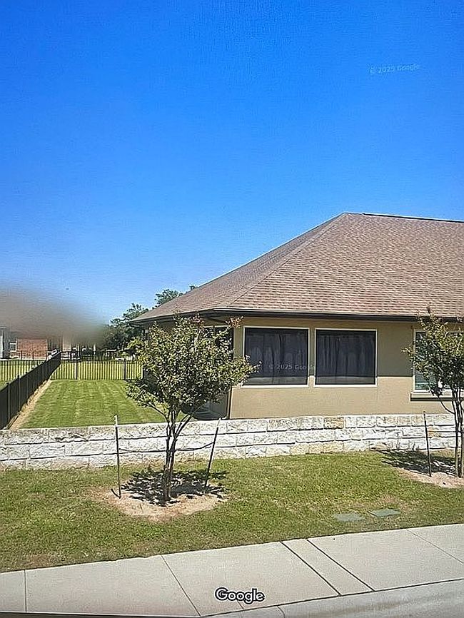 Image of 820 Desaix Dr