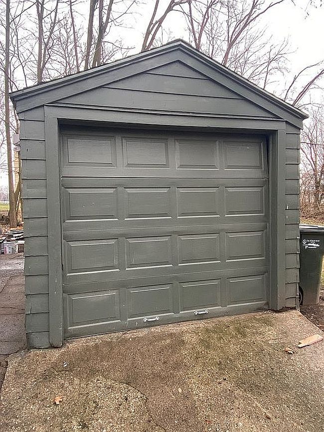 Image of 702 W Jefferson Blvd