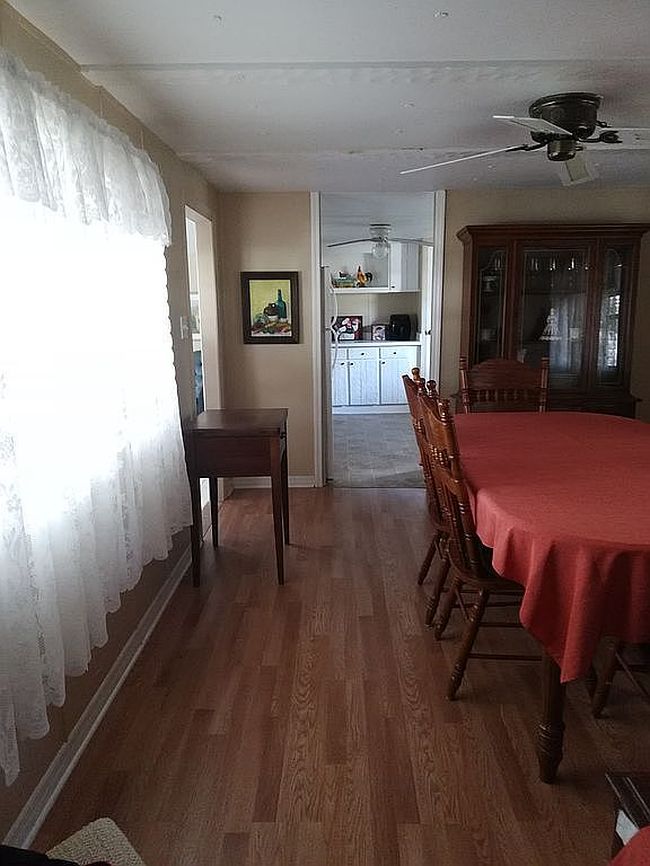 Image of 210 Camellia Dr
