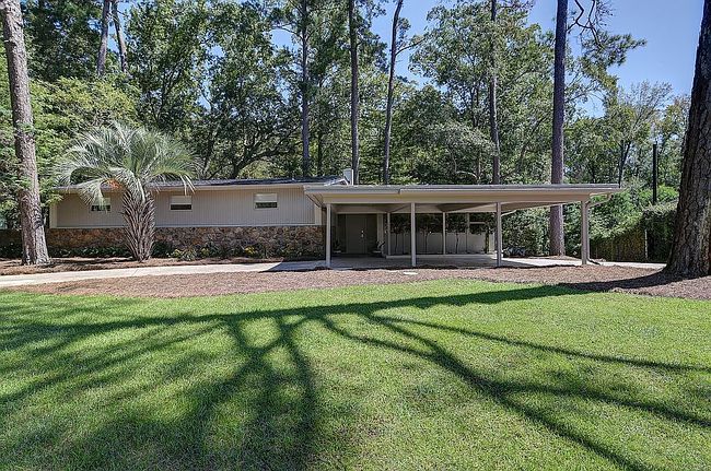 Photo of 4865 Forest Ridge Ln