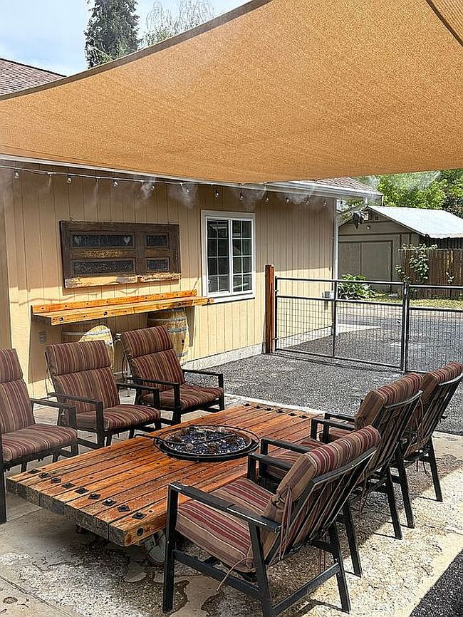 Additional photo 1 of property located at 121 Benton St