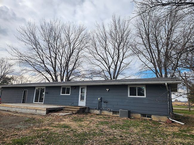 Image of 302 Lincoln St