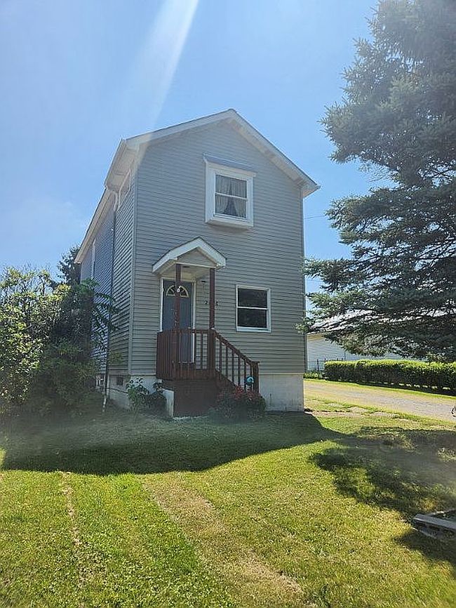 Photo of 2606 Monroe St, Natrona Heights, PA
