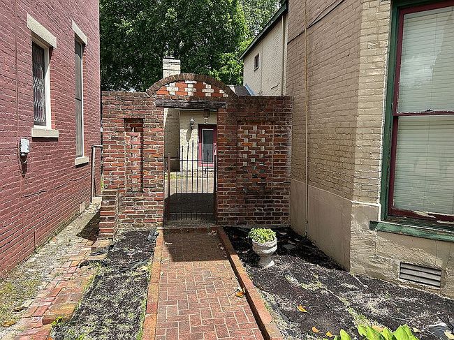 Image of 526 Perry St