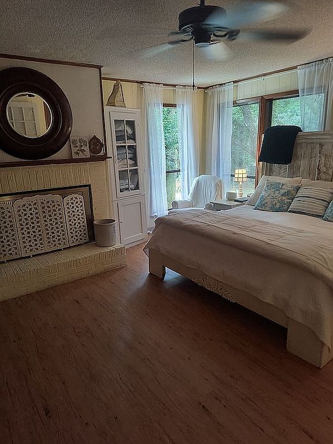 Photo of 17923 River Rd, Summerdale, AL