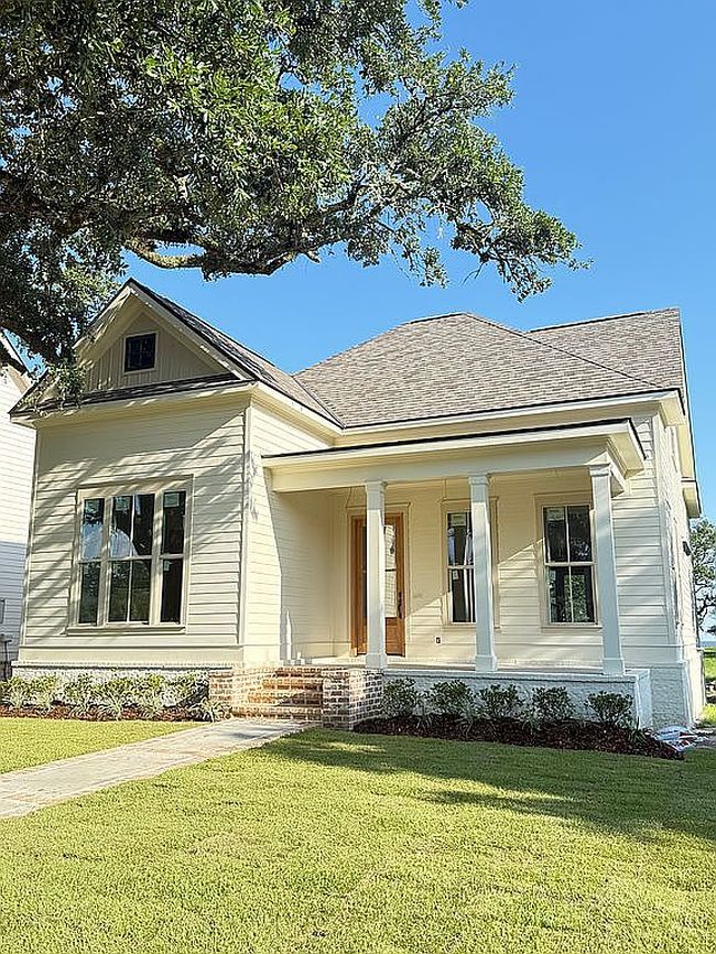 Photo of 425 2nd St, Gulfport, MS