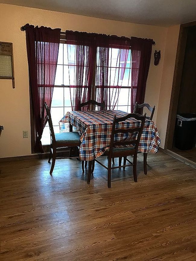 Image of 1020 4th Ave W