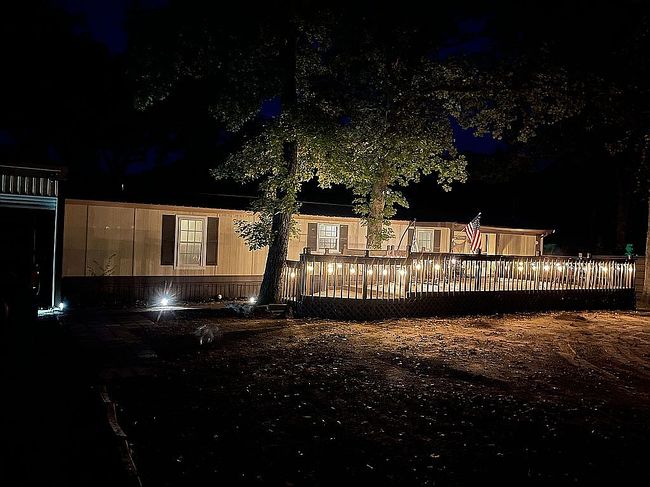 Image of 8960 Rose Ln