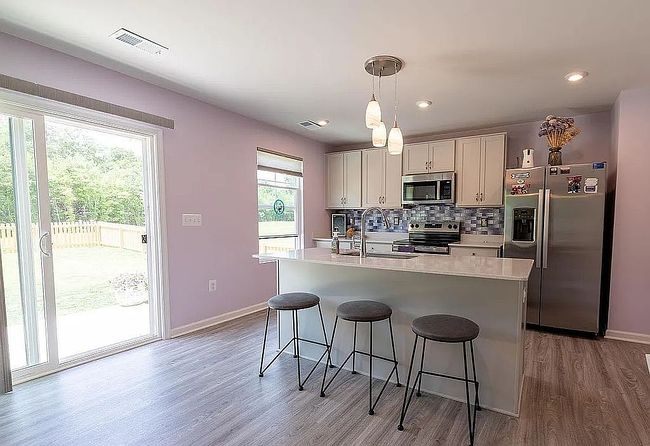 Image of 53 Horse Path Dr