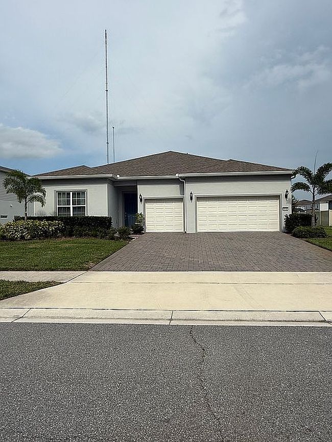 Photo of 4745 Marina Row Dr, Orlando, FL
