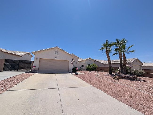 Image of 2431 Bluebird Ln