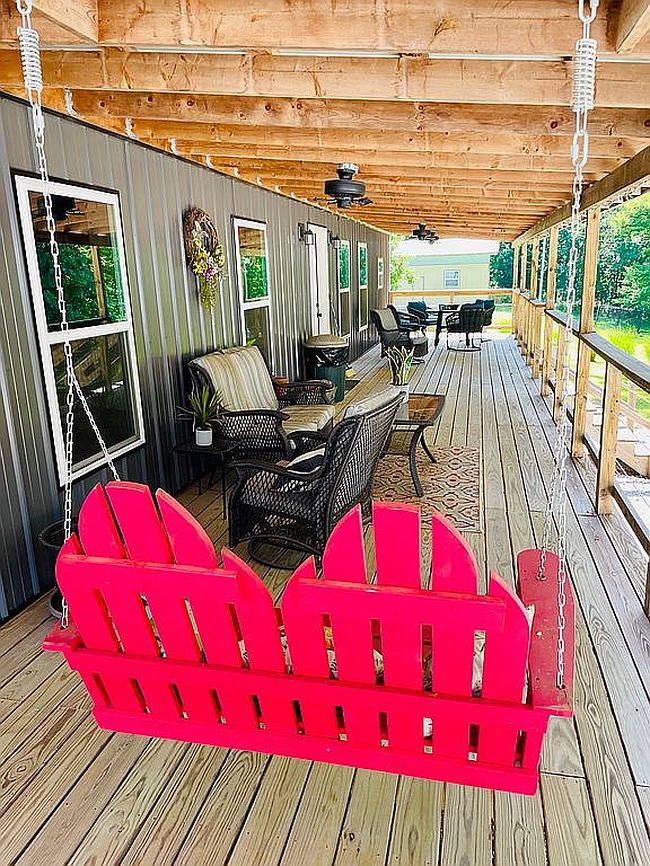 Preview of property located at 4 Courtney Ln