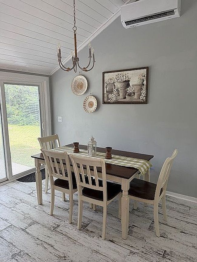 Photo of 976 Chatham St, Newport, NC