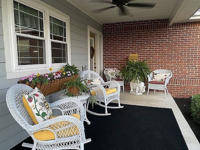 Photo of 601 Railroad St, Covington, IN