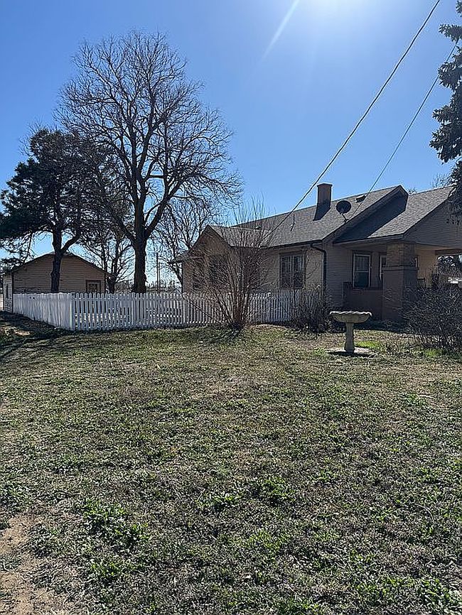 Image of 217 W 6th St