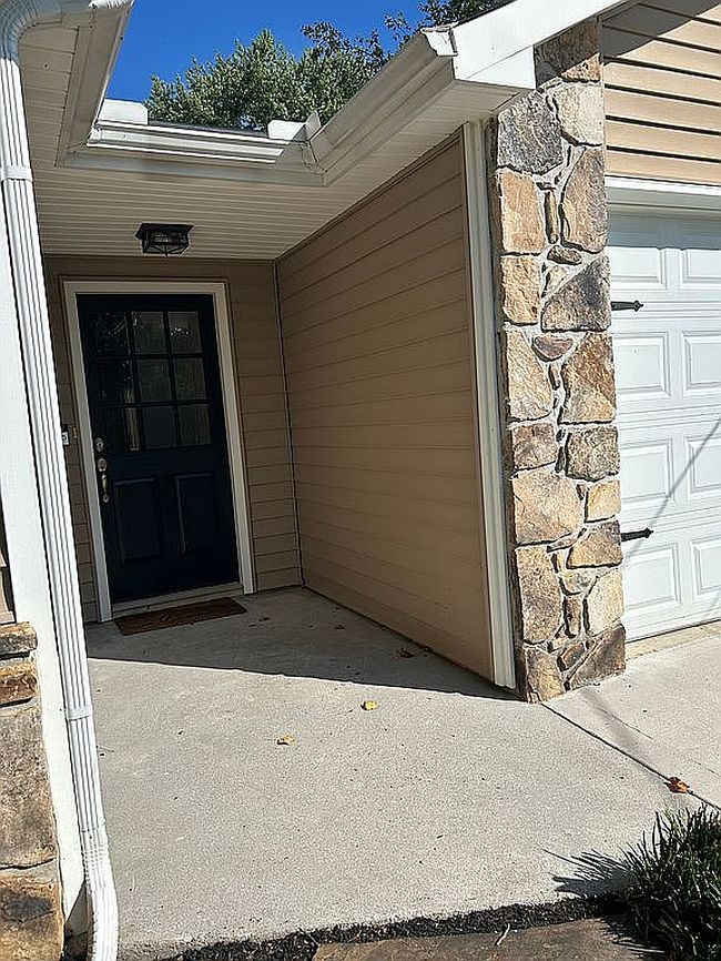 Photo of 801 Black Rock Cir, Knoxville, TN