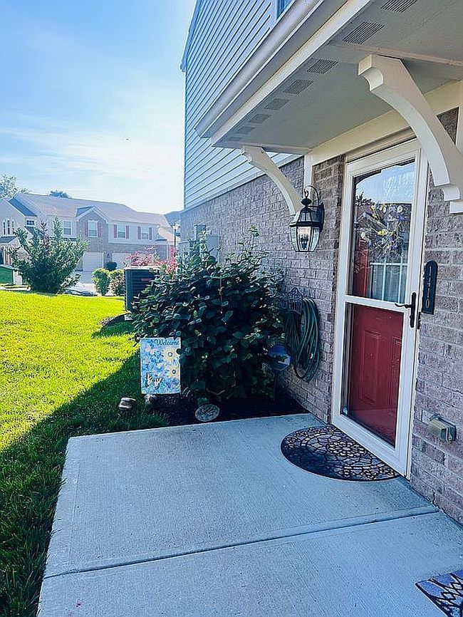 Photo of 1410 Riviera Dr, Lawrenceburg, IN