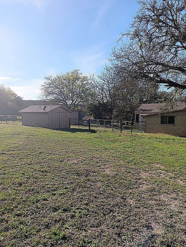 Additional photo 2 of property located at 190 County Road 2100