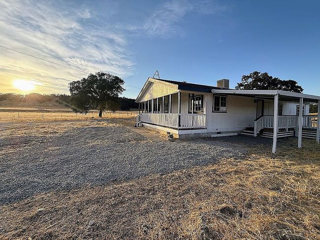 Photo of 14250 Paskenta Rd, Red Bluff, CA