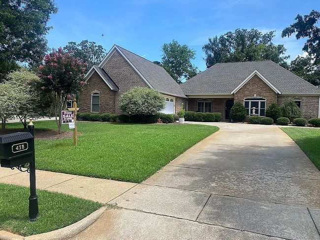 Preview of property located at 418 Caravella Dr