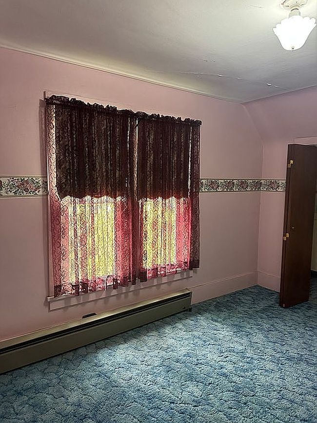 Image of 1593 Broughton Rd