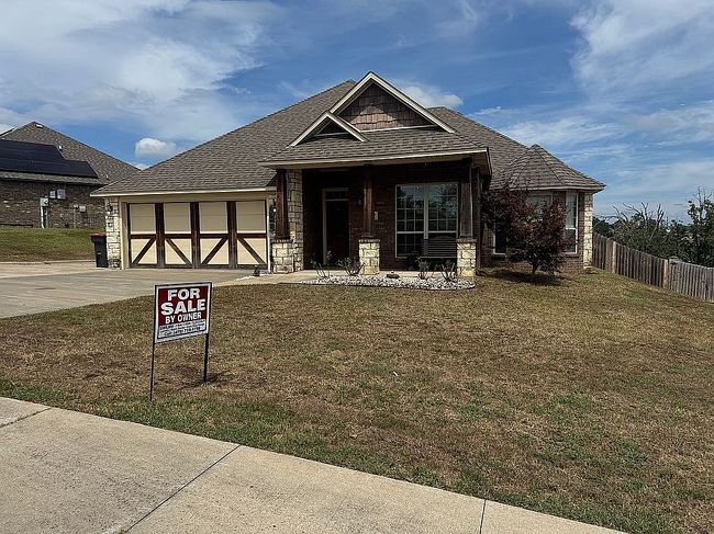 Photo of 2027 Lisa Ln
