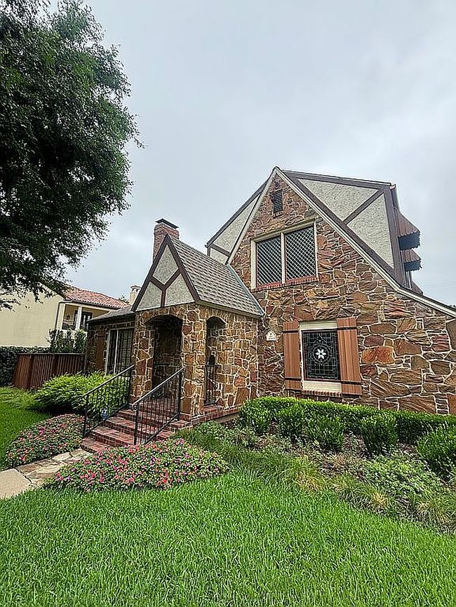 Image of 6127 Lakehurst Ave
