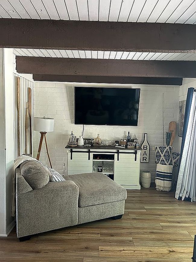 Photo of 2700 N Shore Dr Unit L32, Clear Lake, IA