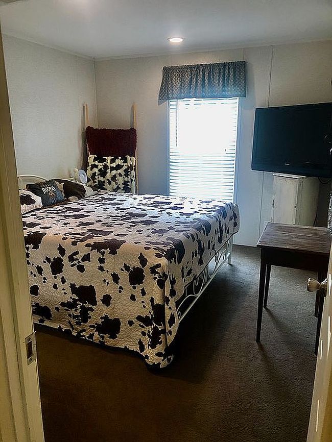 Photo of 178 S Oak Bluff St, Trinity, TX