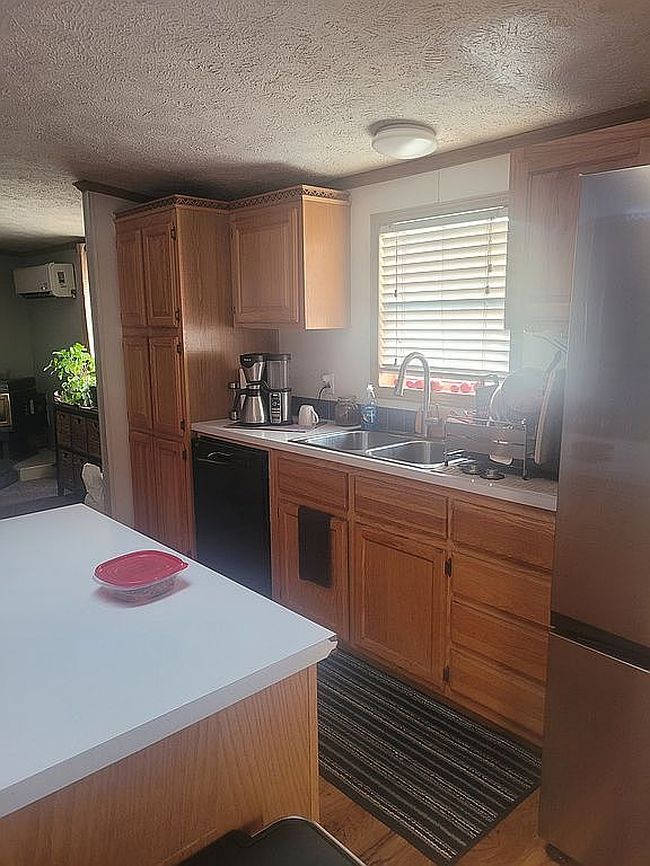 Photo of 2720 Wonderland Dr, Wayland, MI