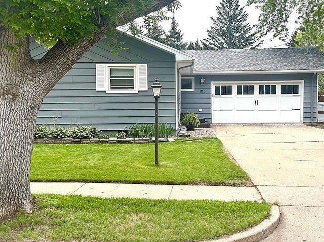 Image of 1115 Pioneer Dr