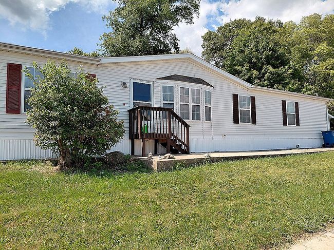 Photo of 835 Hazelnut Dr