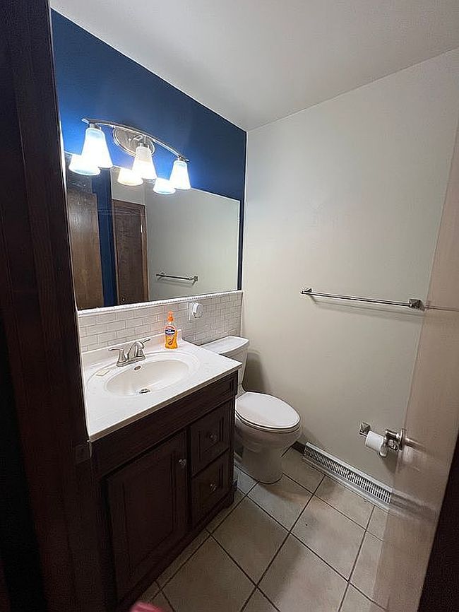 Image of 701 S Le Fevre Ave