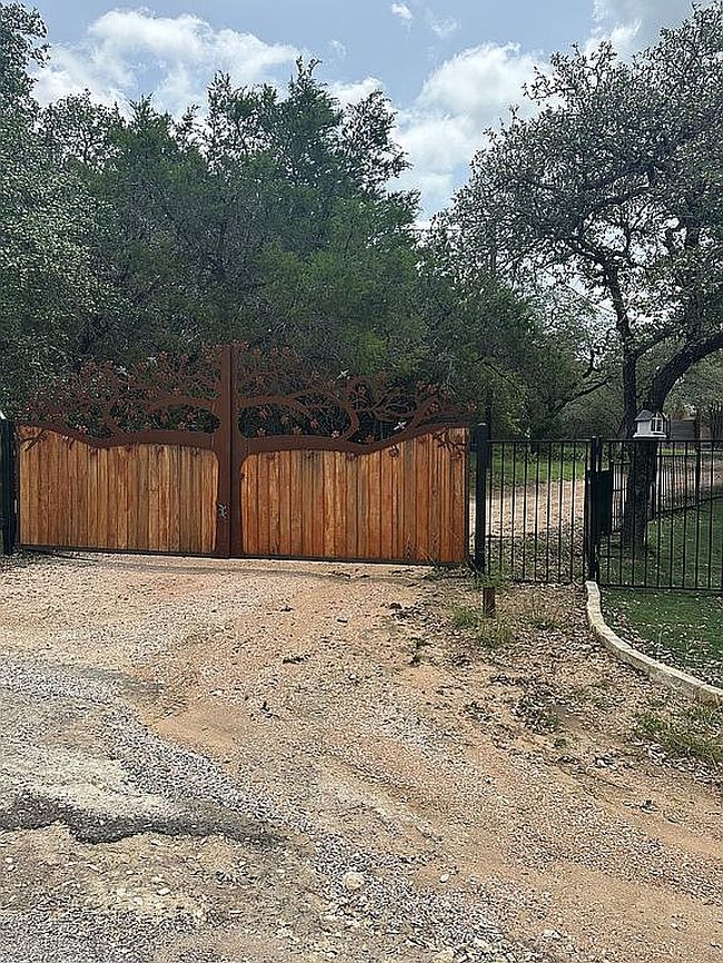 Photo of 16207 Big Oak Cir, Leander, TX