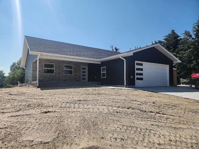 Photo of 1002 W F St