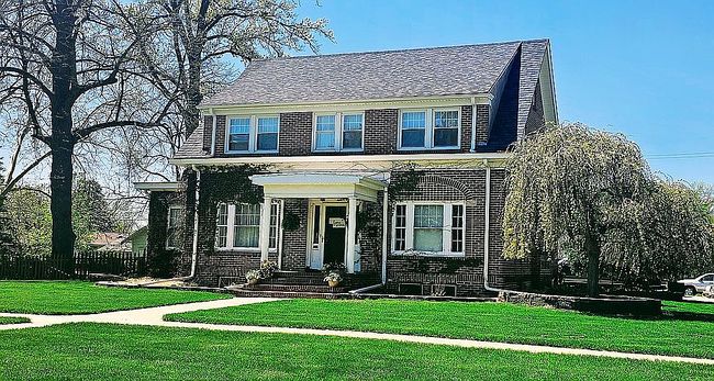Image of 1275 N 6th St