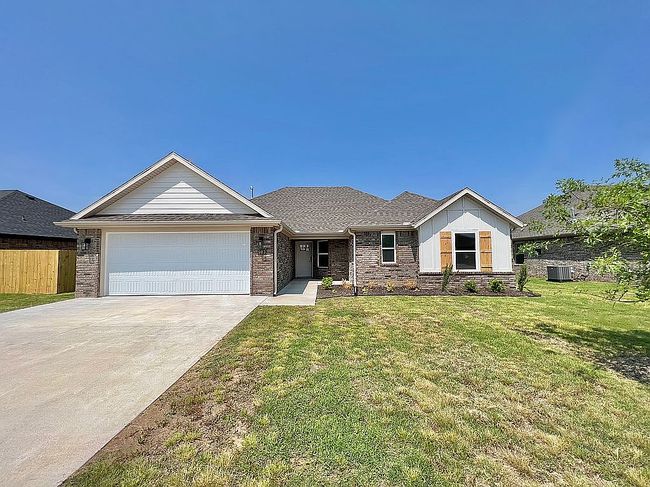 Photo of 903 Maple View St, Springdale, AR
