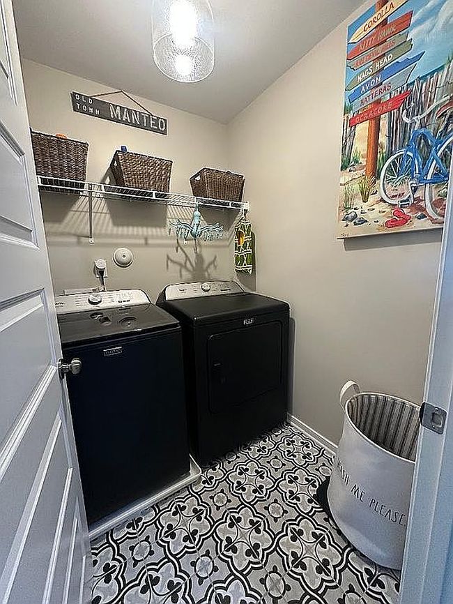 Photo of 7133 Desert Candle Dr, Moseley, VA
